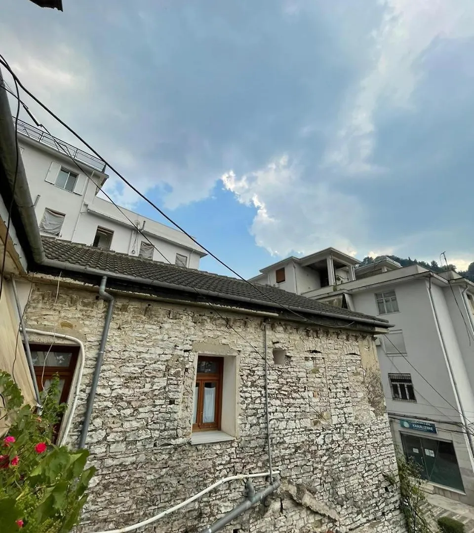Guesthouse Klajd Gjirokaster Apartment